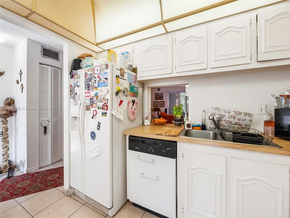 Vendido Recientemente: $150,000 (1 camas, 1 baños, 785 Pies cuadrados)