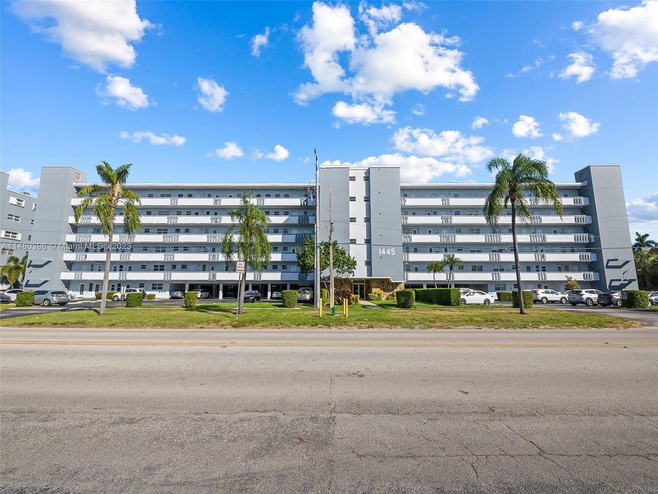 Vendido Recientemente: $150,000 (1 camas, 1 baños, 785 Pies cuadrados)