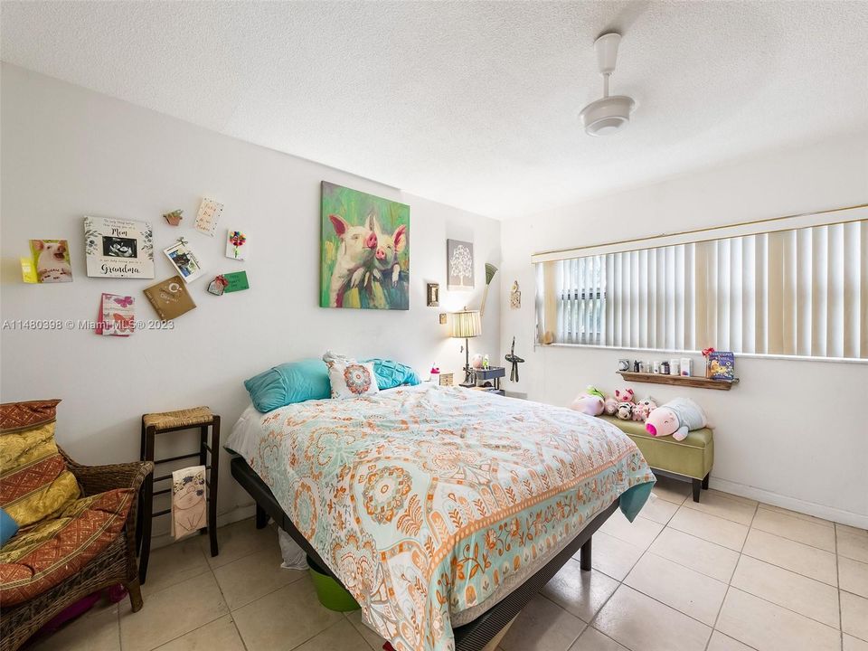 Vendido Recientemente: $150,000 (1 camas, 1 baños, 785 Pies cuadrados)