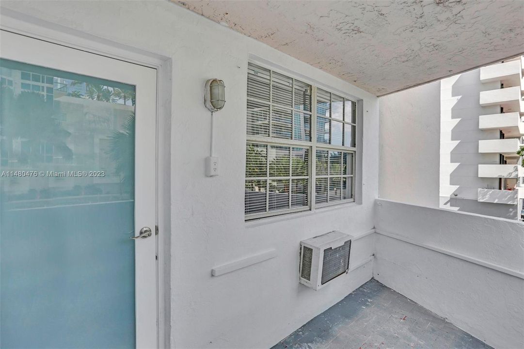 Recently Rented: $2,600 (2 beds, 1 baths, 760 Square Feet)