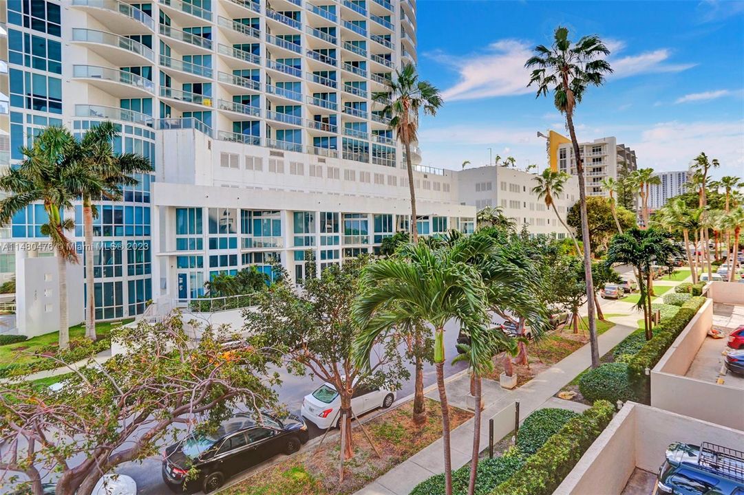 Recently Rented: $2,600 (2 beds, 1 baths, 760 Square Feet)