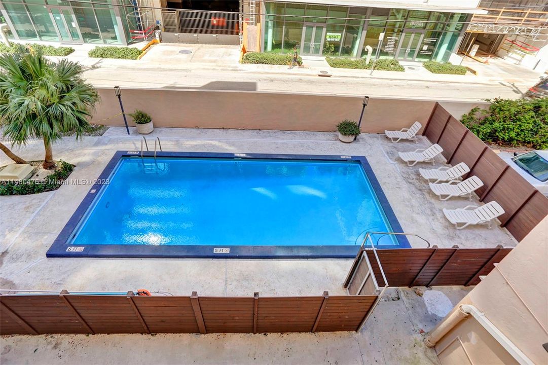 Recently Rented: $2,600 (2 beds, 1 baths, 760 Square Feet)