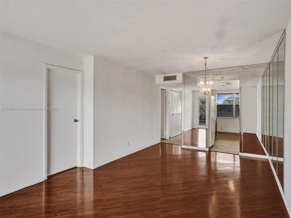 Recently Sold: $170,000 (2 beds, 2 baths, 1040 Square Feet)