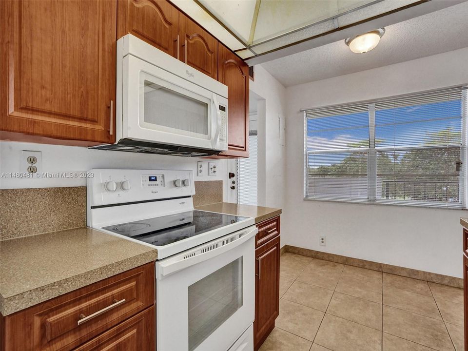 Recently Sold: $170,000 (2 beds, 2 baths, 1040 Square Feet)