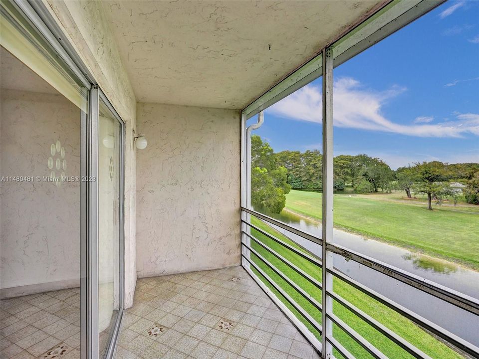 Recently Sold: $170,000 (2 beds, 2 baths, 1040 Square Feet)