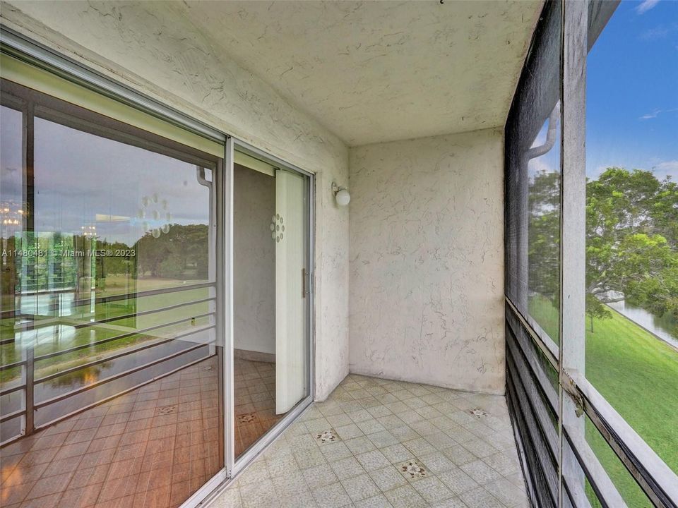 Recently Sold: $170,000 (2 beds, 2 baths, 1040 Square Feet)