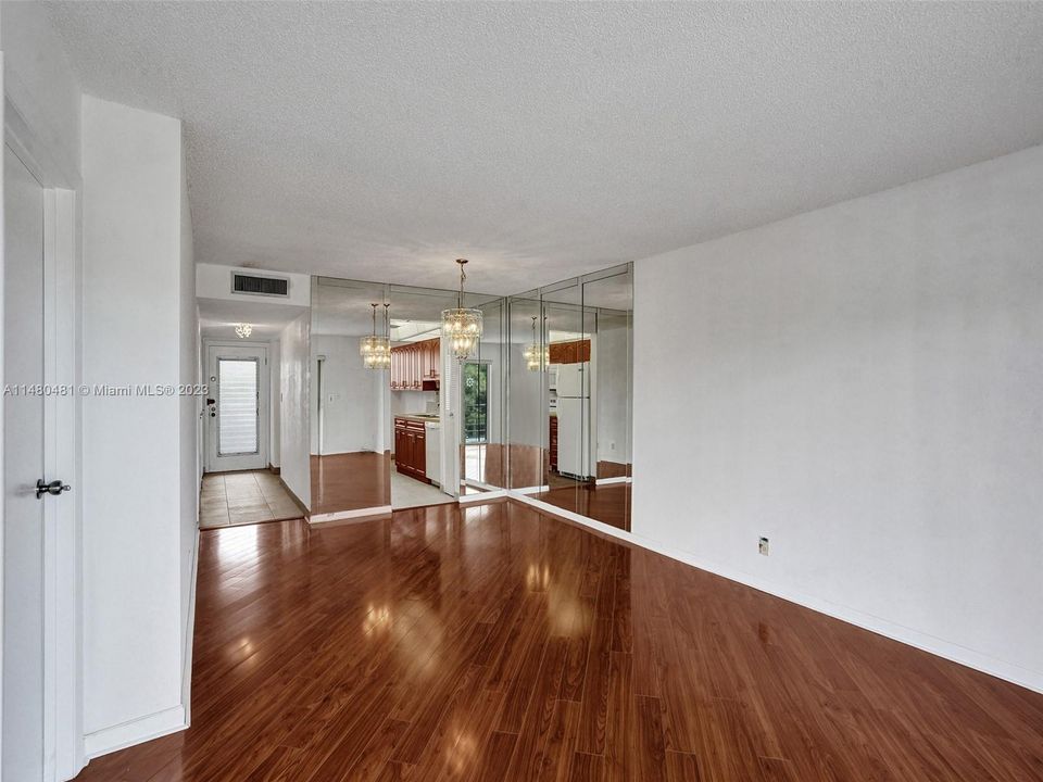 Recently Sold: $170,000 (2 beds, 2 baths, 1040 Square Feet)