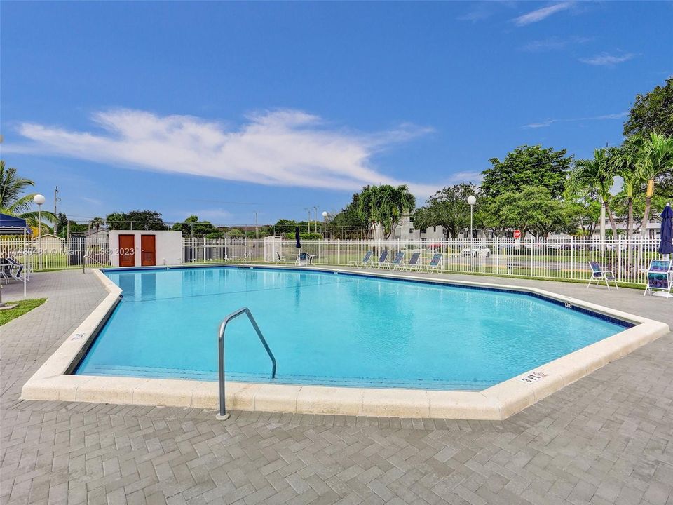 Recently Sold: $170,000 (2 beds, 2 baths, 1040 Square Feet)