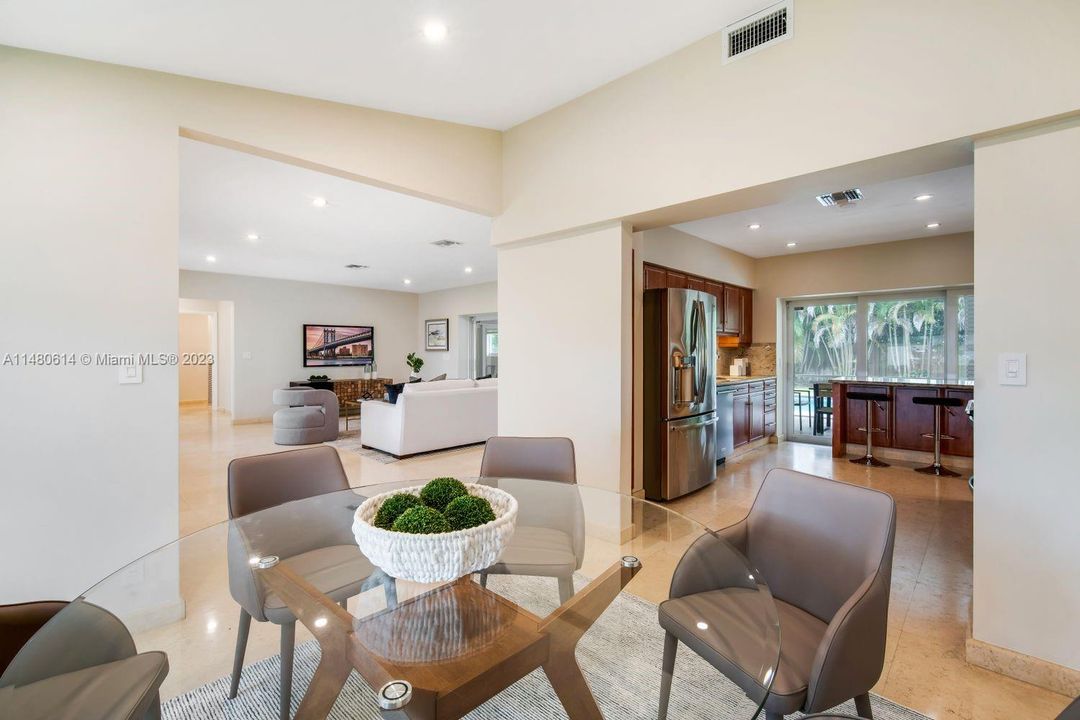 Recently Sold: $1,695,000 (5 beds, 3 baths, 2506 Square Feet)