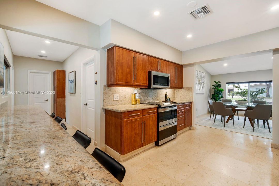 Recently Sold: $1,695,000 (5 beds, 3 baths, 2506 Square Feet)