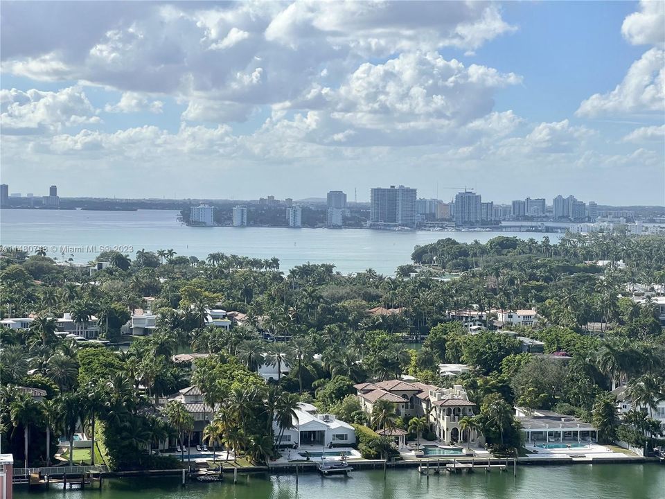 Recently Sold: $895,000 (2 beds, 2 baths, 1340 Square Feet)