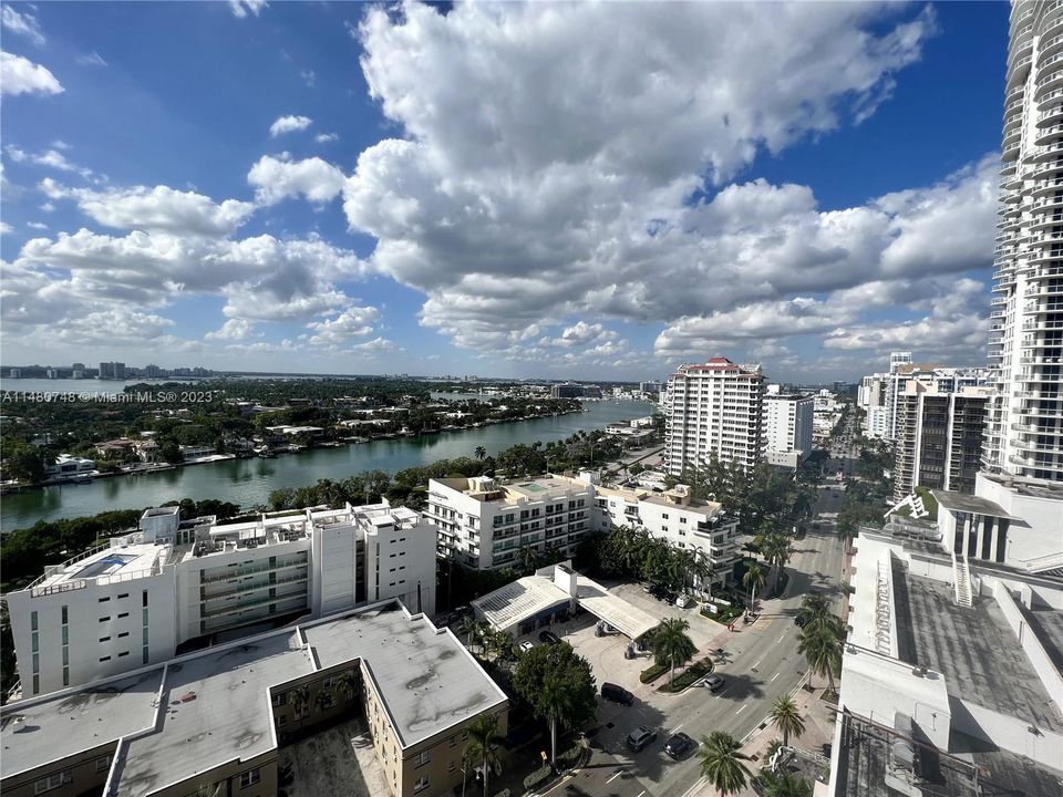 Recently Sold: $895,000 (2 beds, 2 baths, 1340 Square Feet)