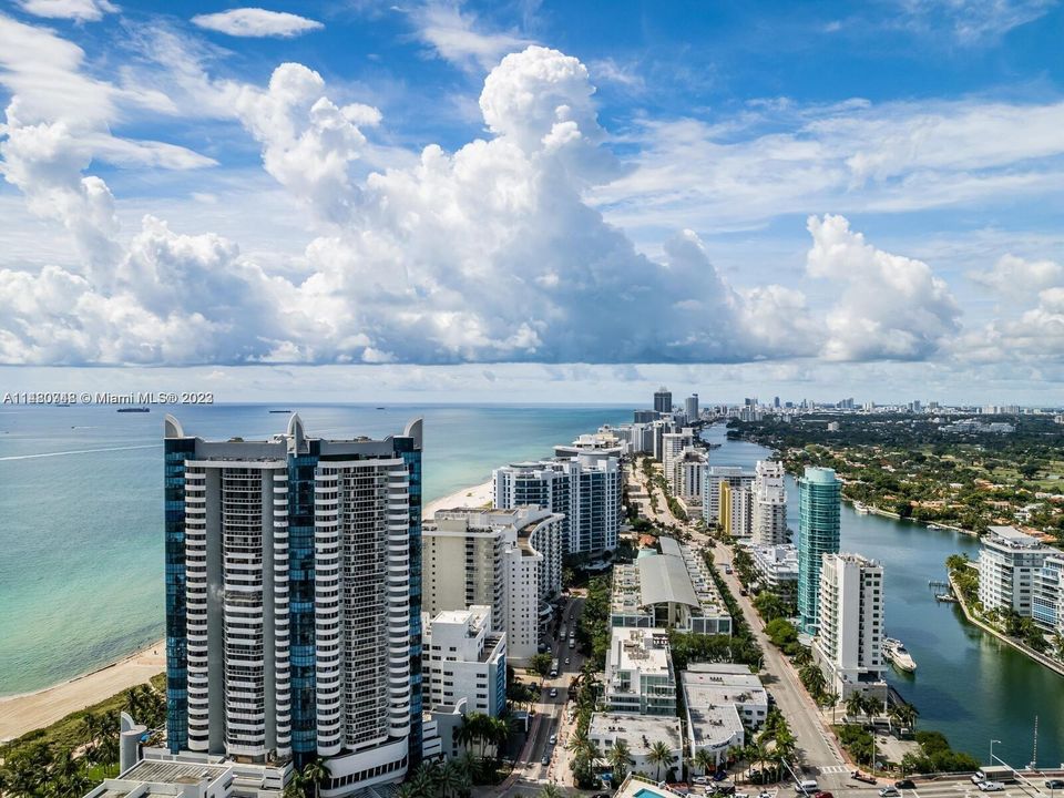 Recently Sold: $895,000 (2 beds, 2 baths, 1340 Square Feet)