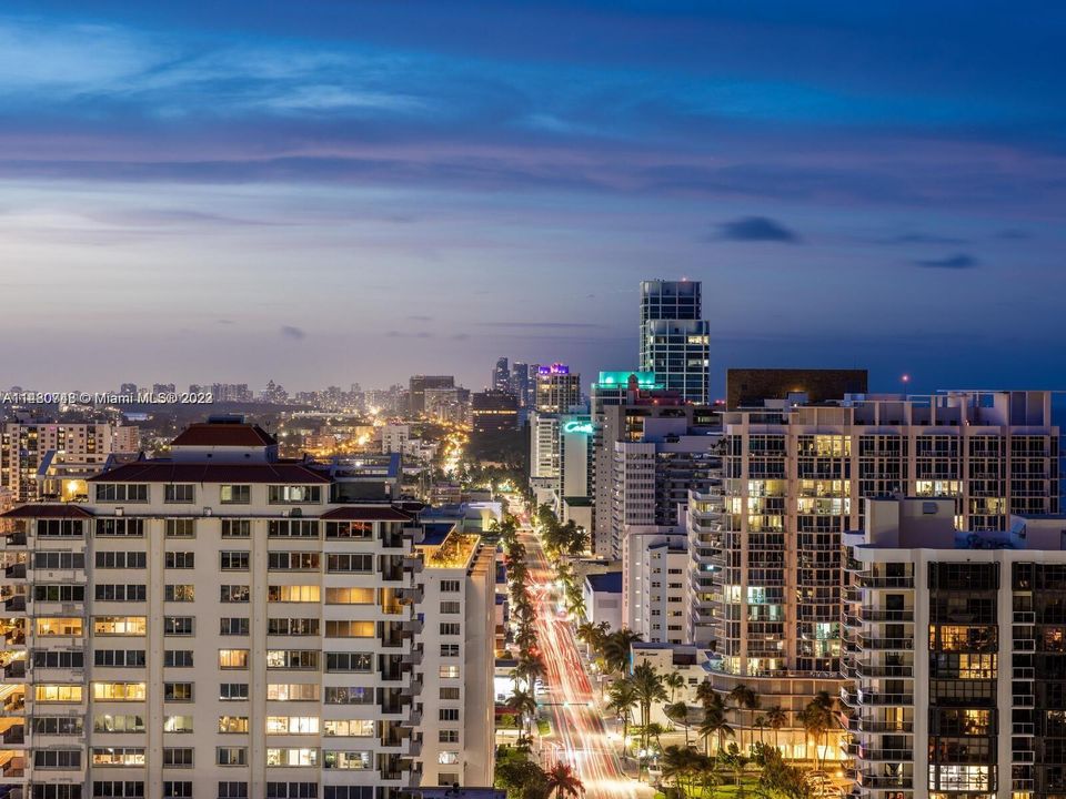 Recently Sold: $895,000 (2 beds, 2 baths, 1340 Square Feet)