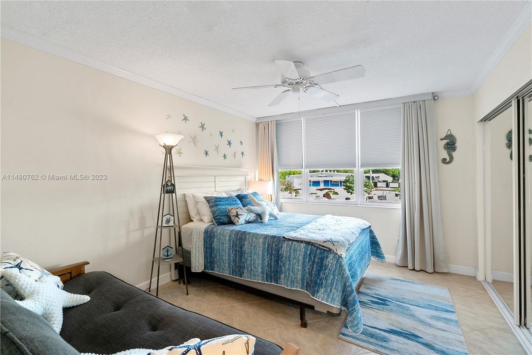 Recently Sold: $480,000 (2 beds, 1 baths, 794 Square Feet)