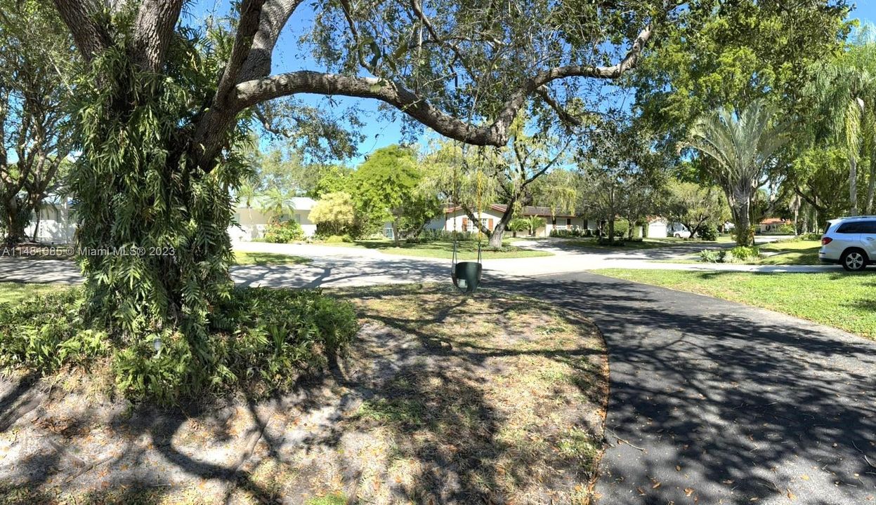 Recently Rented: $7,000 (4 beds, 3 baths, 2676 Square Feet)