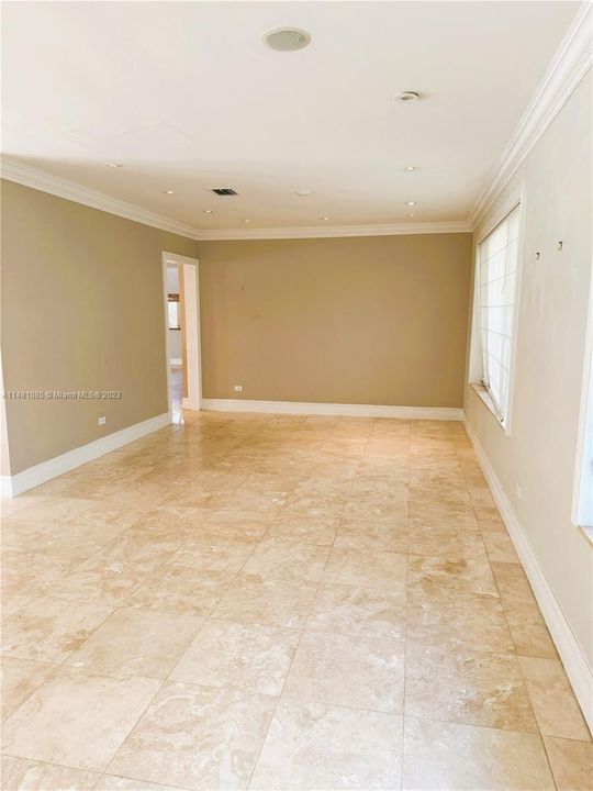 Recently Rented: $7,000 (4 beds, 3 baths, 2676 Square Feet)