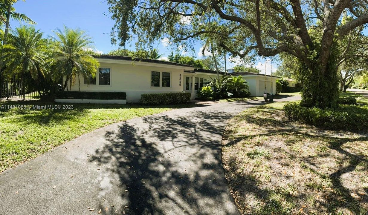 Recently Rented: $7,000 (4 beds, 3 baths, 2676 Square Feet)