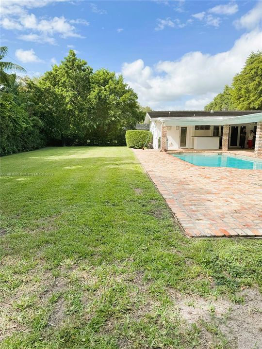 Recently Rented: $7,000 (4 beds, 3 baths, 2676 Square Feet)