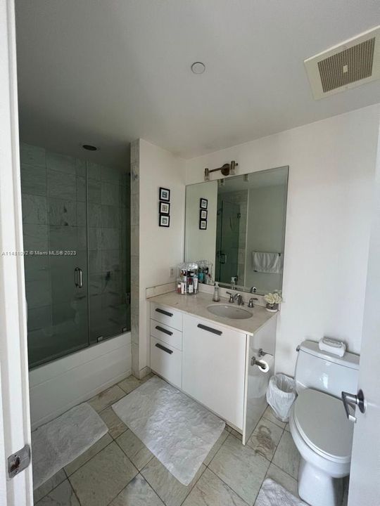 Недавно арендовано: $4,100 (2 спален, 2 ванн, 1088 Квадратных фут)