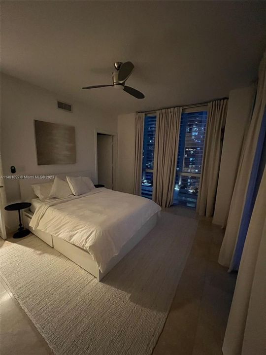 Недавно арендовано: $4,100 (2 спален, 2 ванн, 1088 Квадратных фут)