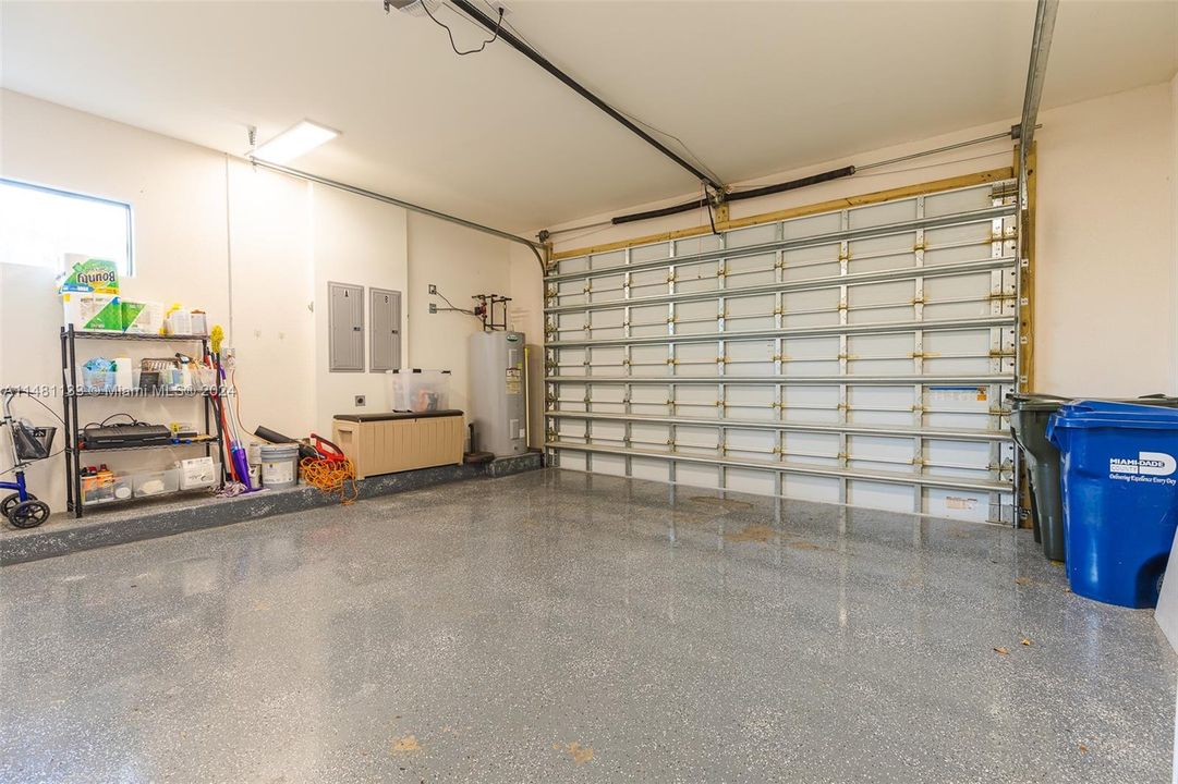 Недавно продано: $3,750,000 (5 спален, 5 ванн, 4123 Квадратных фут)