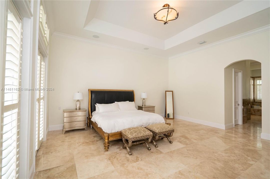 最近售出: $3,300,000 (5 贝兹, 4 浴室, 4172 平方英尺)