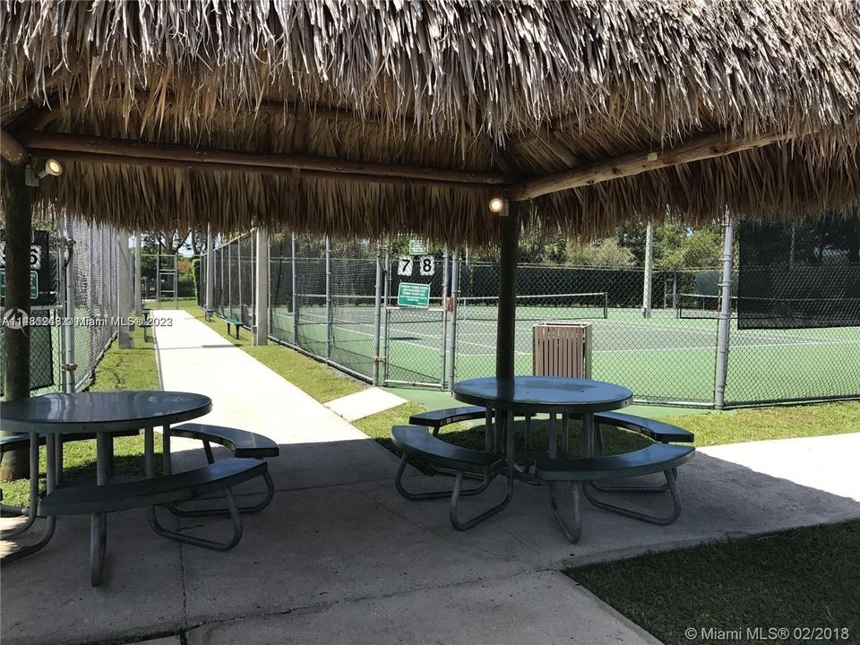 Recently Rented: $2,500 (2 beds, 2 baths, 940 Square Feet)