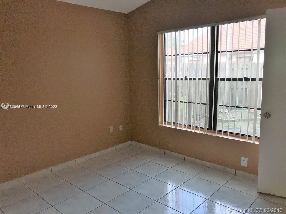 Recently Rented: $2,500 (2 beds, 2 baths, 940 Square Feet)