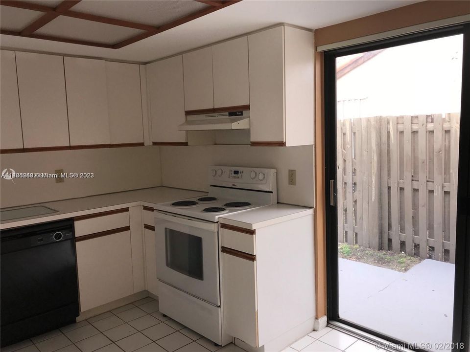 Recently Rented: $2,500 (2 beds, 2 baths, 940 Square Feet)