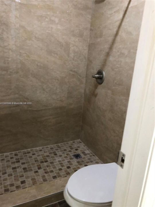 Recently Rented: $2,500 (2 beds, 2 baths, 940 Square Feet)