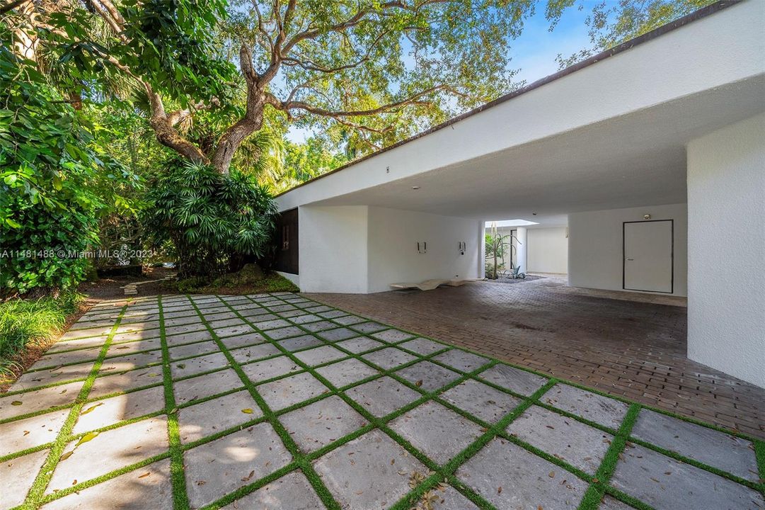 Недавно продано: $4,500,000 (3 спален, 3 ванн, 2409 Квадратных фут)