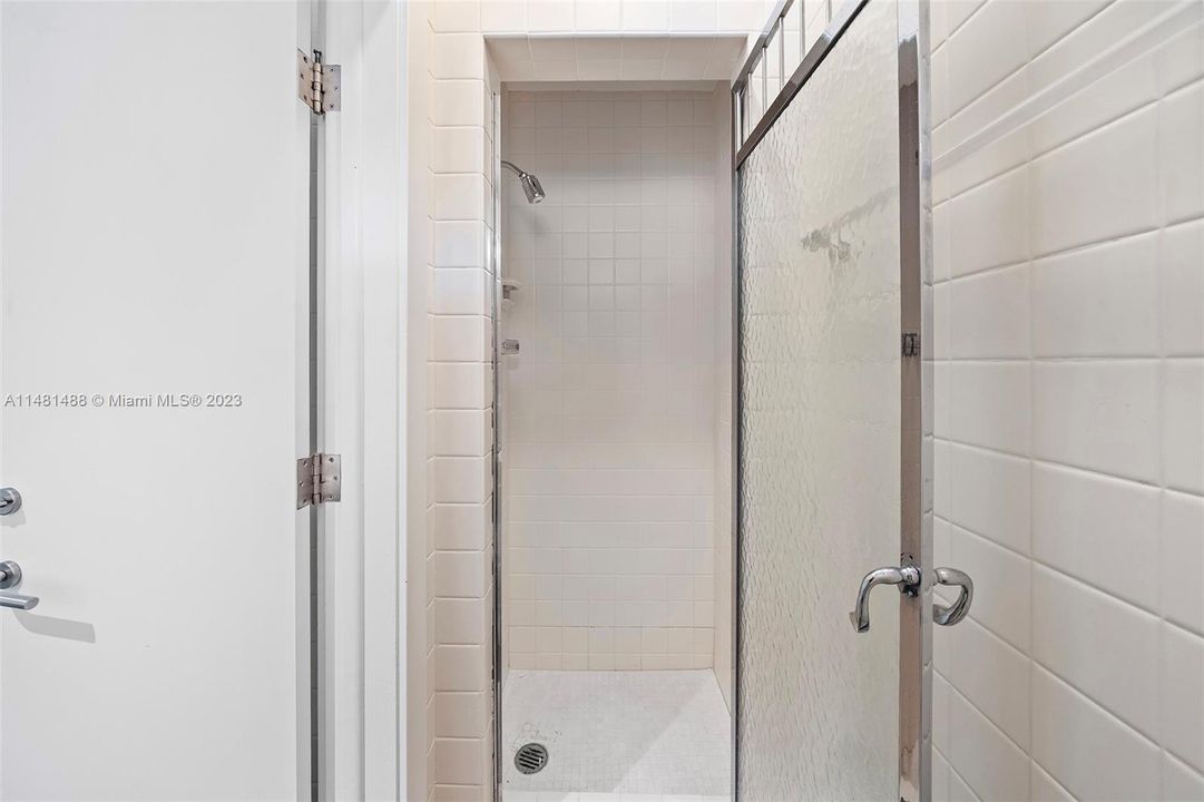 Недавно продано: $4,500,000 (3 спален, 3 ванн, 2409 Квадратных фут)