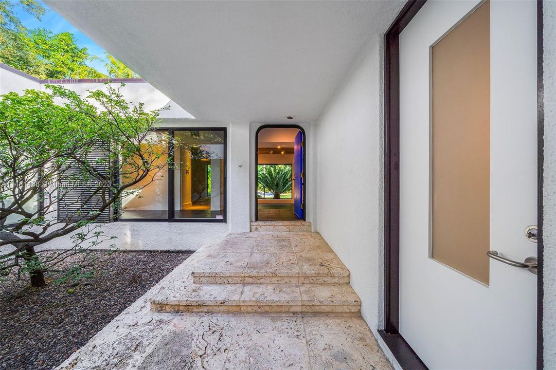 Недавно продано: $4,500,000 (3 спален, 3 ванн, 2409 Квадратных фут)