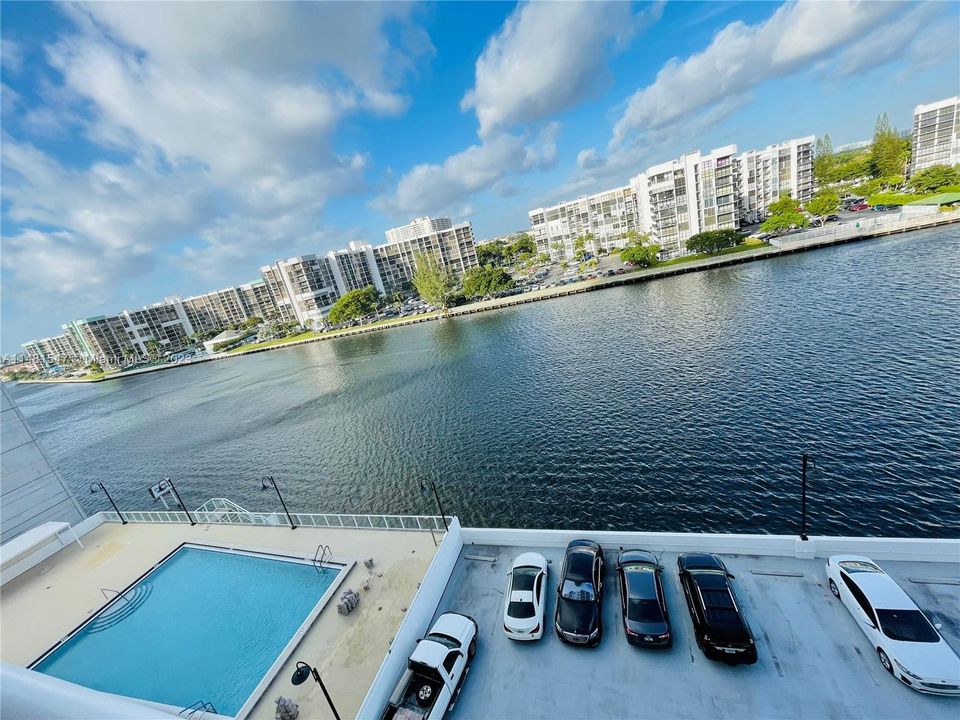 Recently Sold: $354,900 (1 beds, 1 baths, 906 Square Feet)