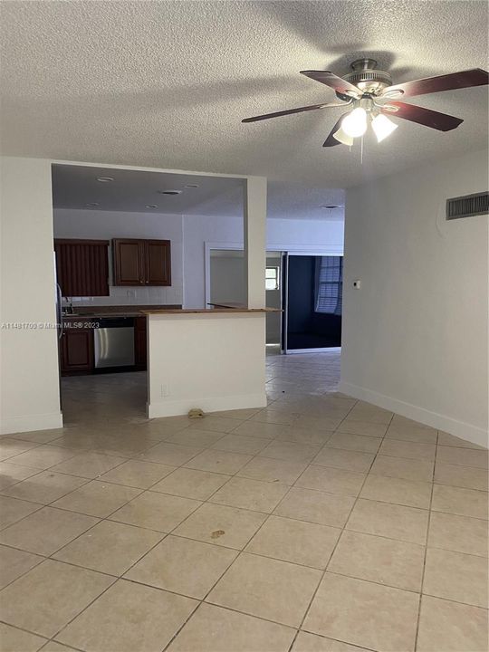 Recently Rented: $3,900 (4 beds, 2 baths, 1742 Square Feet)