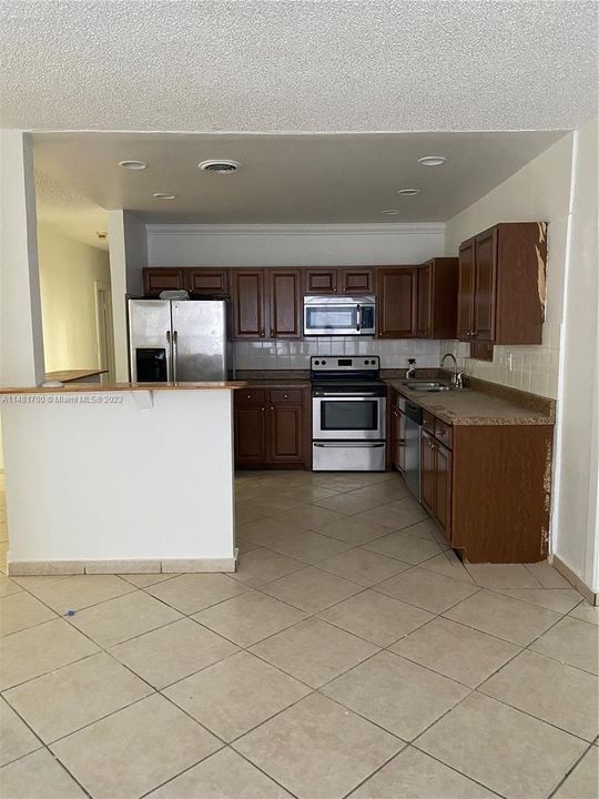 Recently Rented: $3,900 (4 beds, 2 baths, 1742 Square Feet)