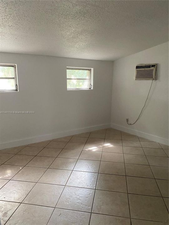 Recently Rented: $3,900 (4 beds, 2 baths, 1742 Square Feet)