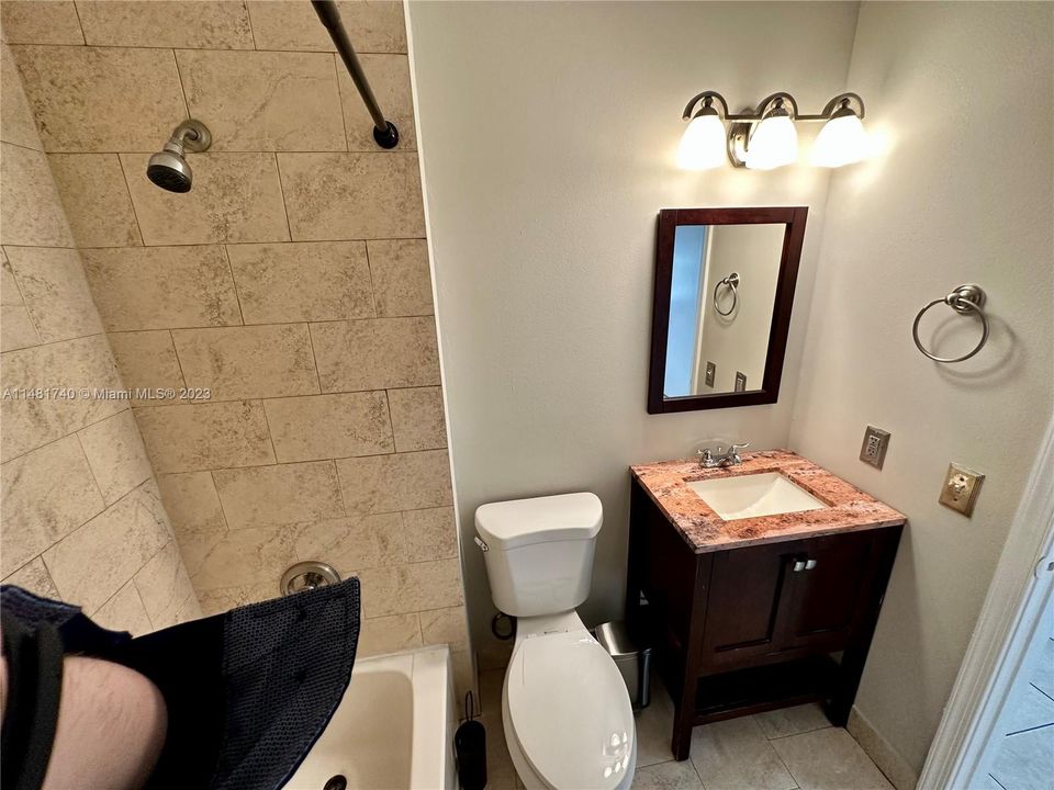 Recientemente alquilado: $2,500 (3 camas, 2 baños, 1030 Pies cuadrados)