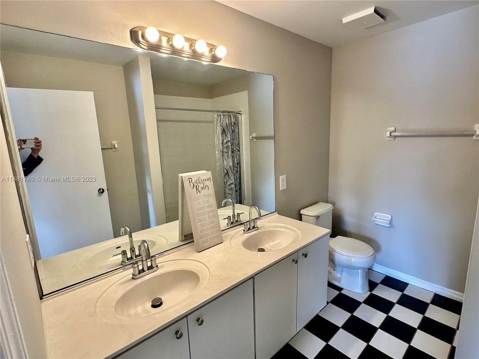 Recientemente alquilado: $2,500 (3 camas, 2 baños, 1030 Pies cuadrados)