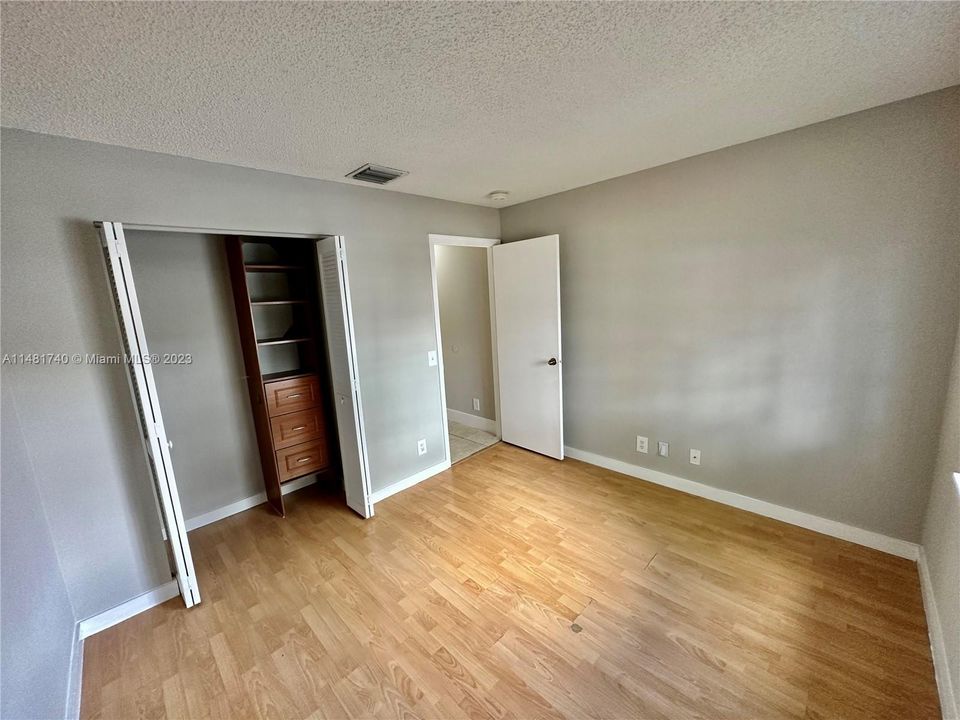 Recientemente alquilado: $2,500 (3 camas, 2 baños, 1030 Pies cuadrados)