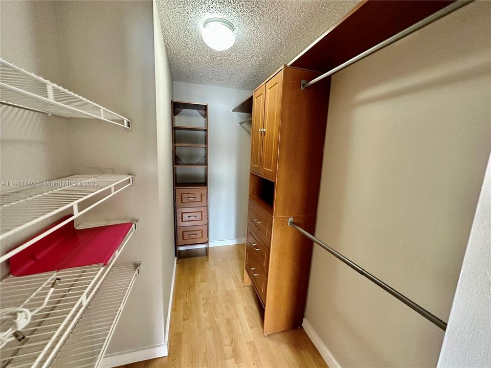 Recientemente alquilado: $2,500 (3 camas, 2 baños, 1030 Pies cuadrados)