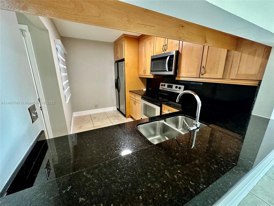 Recientemente alquilado: $2,500 (3 camas, 2 baños, 1030 Pies cuadrados)