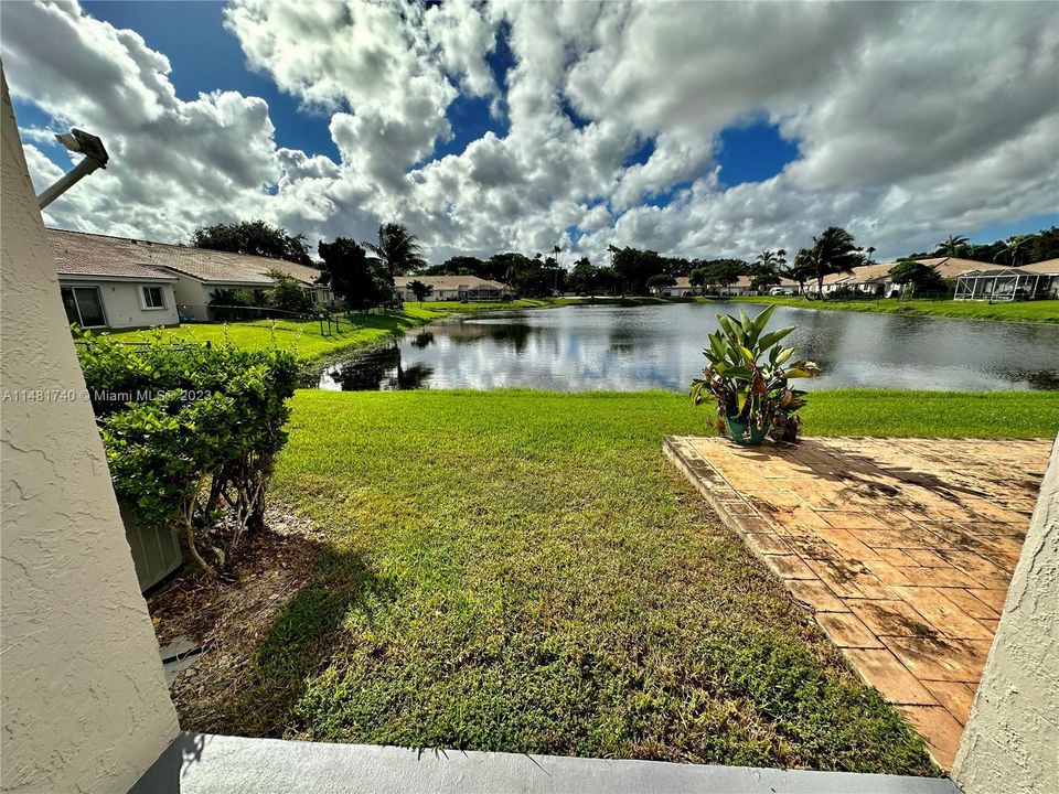 Recientemente alquilado: $2,500 (3 camas, 2 baños, 1030 Pies cuadrados)