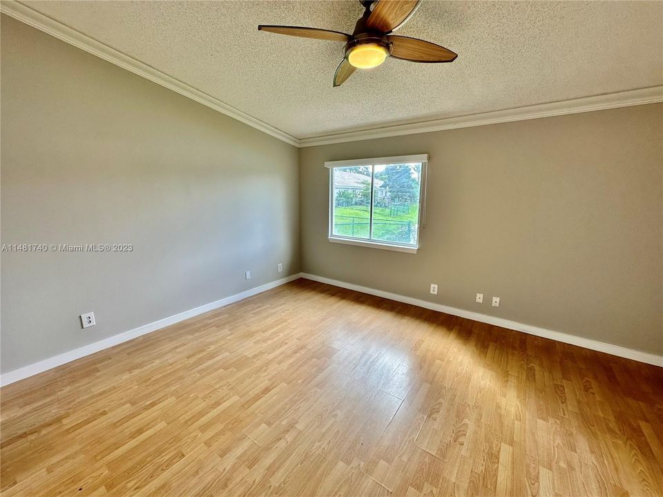 Recientemente alquilado: $2,500 (3 camas, 2 baños, 1030 Pies cuadrados)