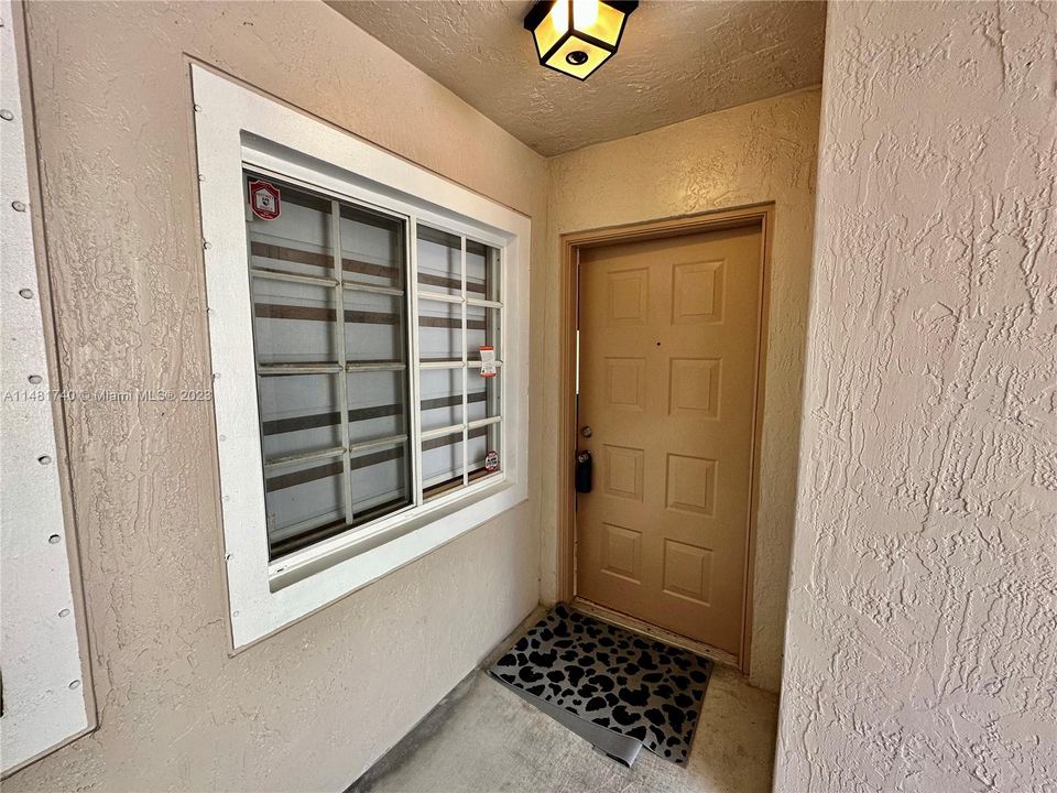 Recientemente alquilado: $2,500 (3 camas, 2 baños, 1030 Pies cuadrados)