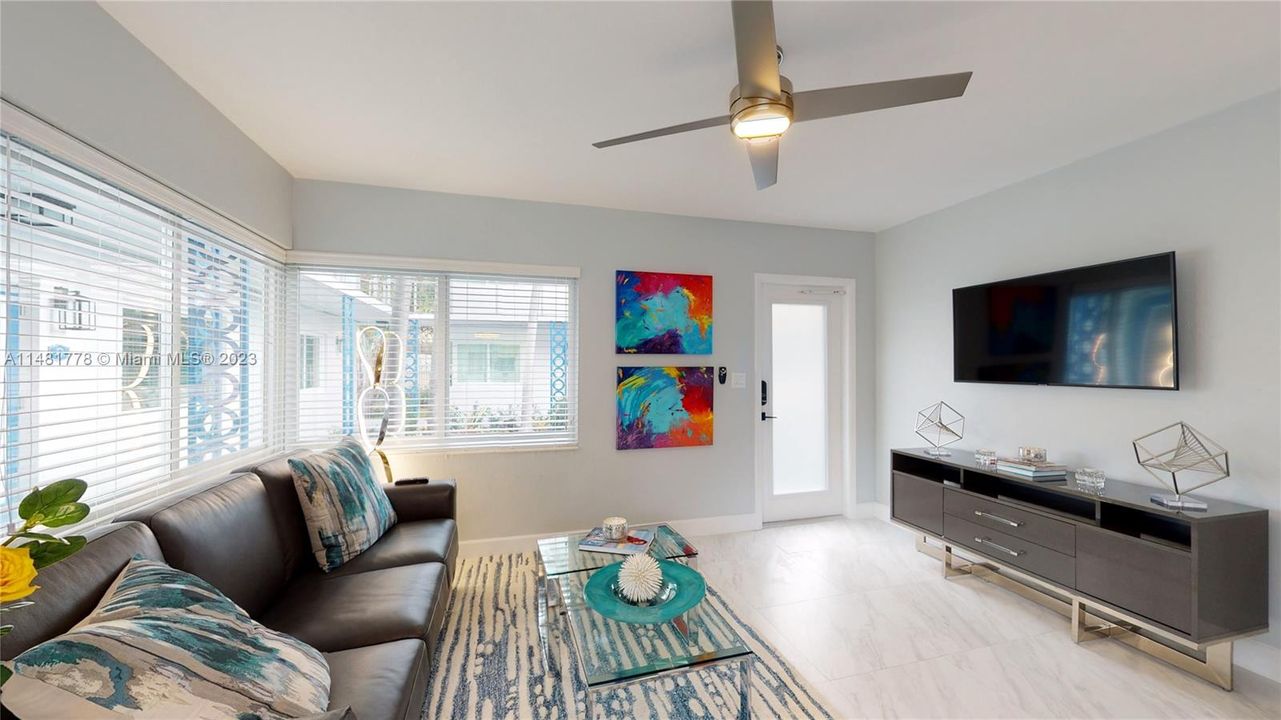 Recently Rented: $2,350 (1 beds, 1 baths, 490 Square Feet)