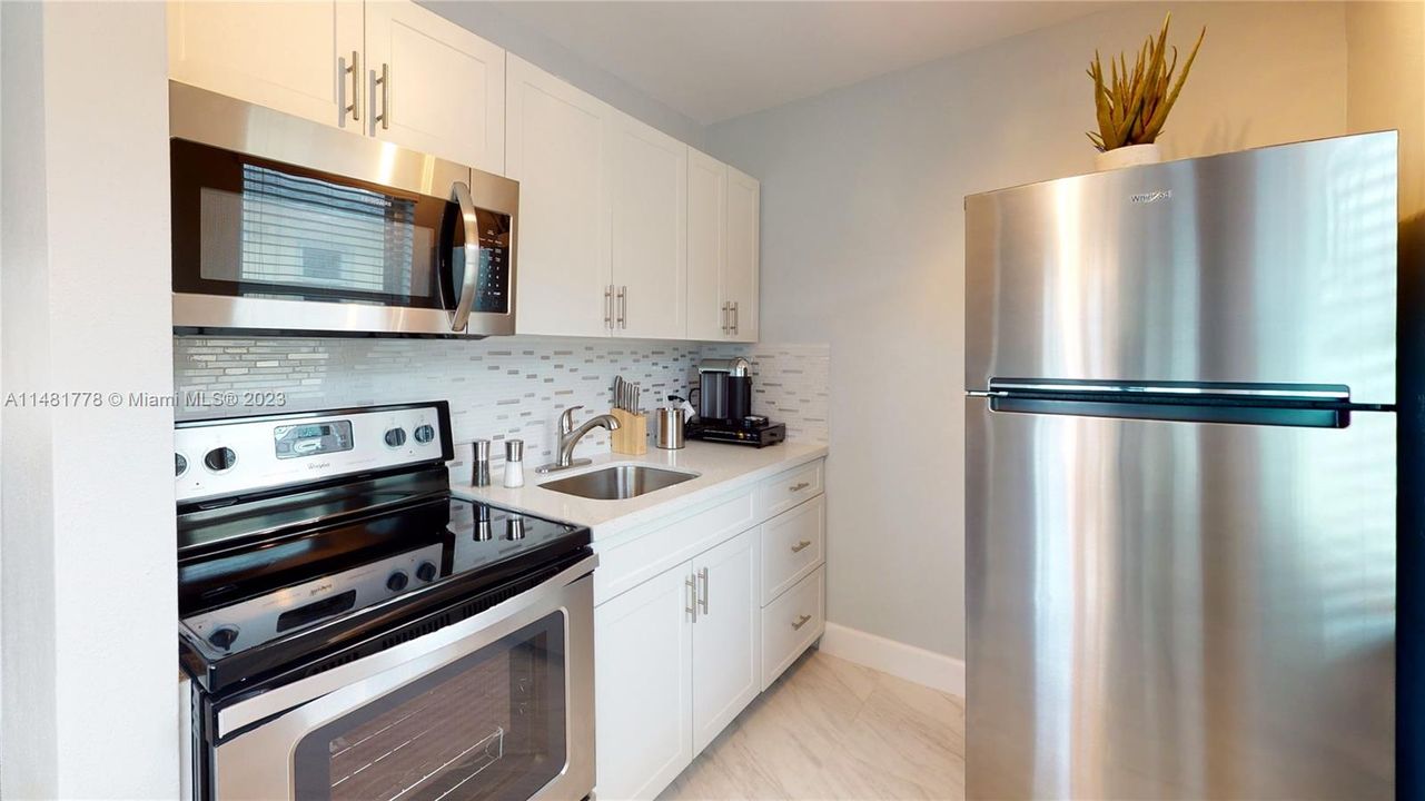 Recently Rented: $2,350 (1 beds, 1 baths, 490 Square Feet)