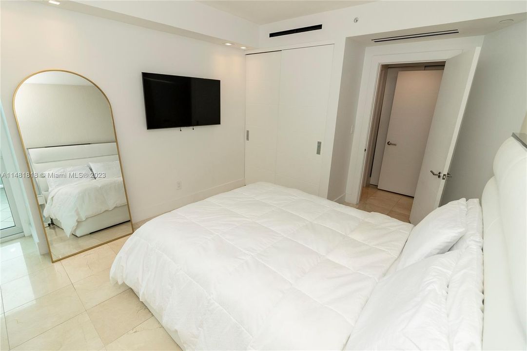 最近租的: $8,700 (2 贝兹, 2 浴室, 1610 平方英尺)