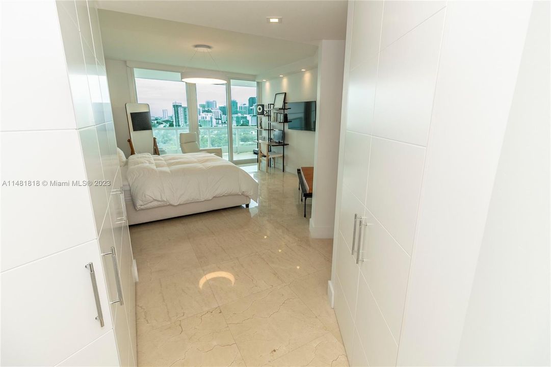 最近租的: $8,700 (2 贝兹, 2 浴室, 1610 平方英尺)